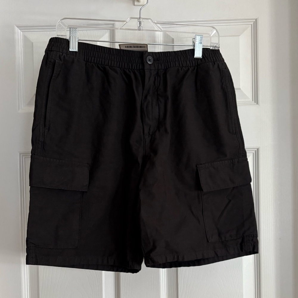 Everlane Organic Cotton Cargo Shorts. Size M.  NWT